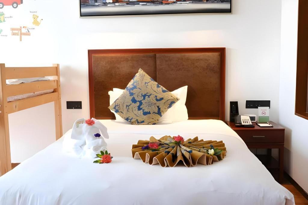 Wyndham Garden Hotel Lingshui  Esterno foto